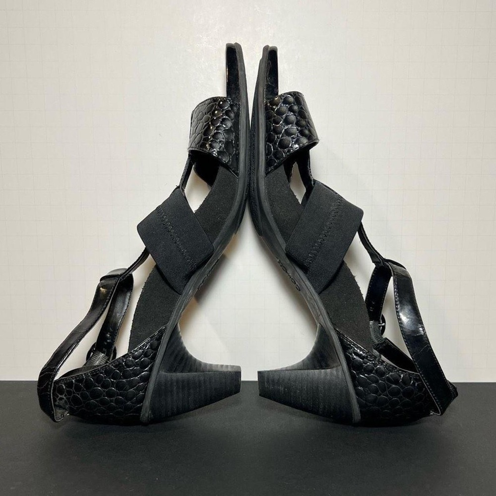 Elegant Black Wedge Shoes with Crisscross Straps